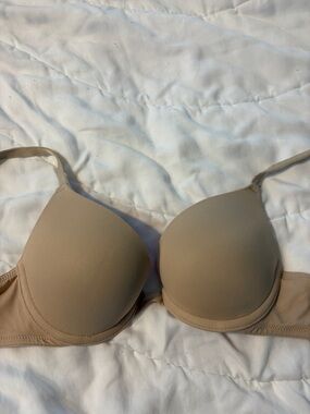 PINK Victoria’s Secret Push-up Bra in Nude- 30A